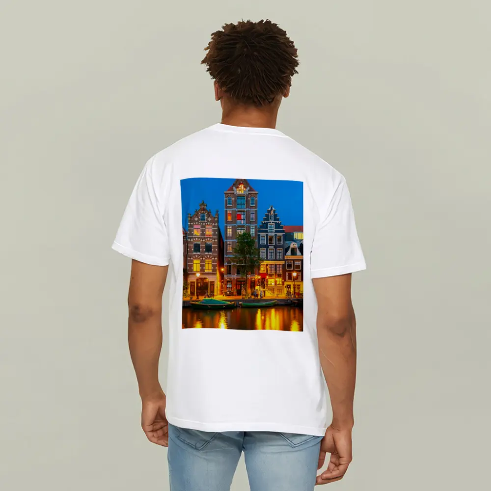 Amsterdam Canal Houses Blue Hour Night – T-Shirts
