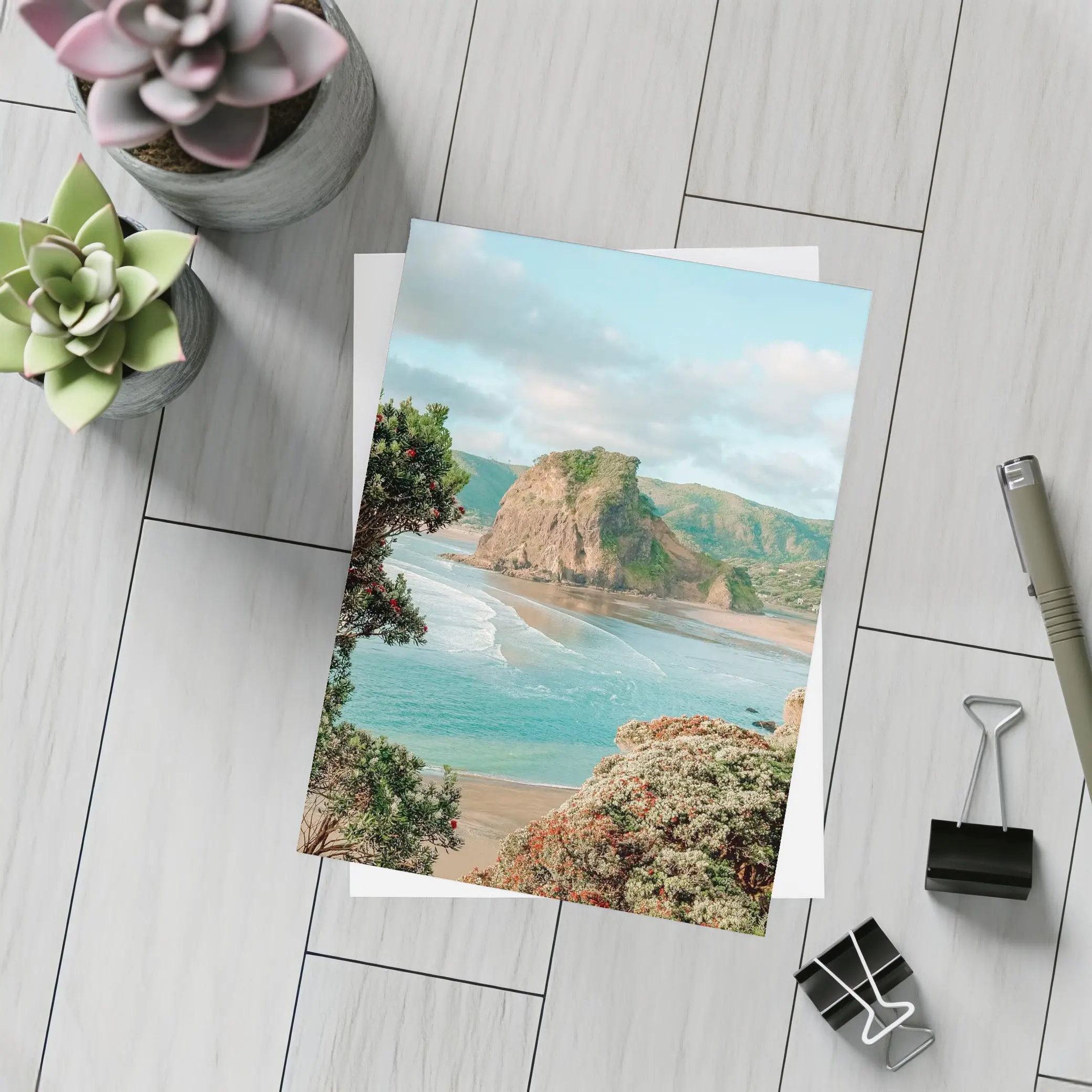 Piha Beach Lion Rock New Zealand Coast – Postcards