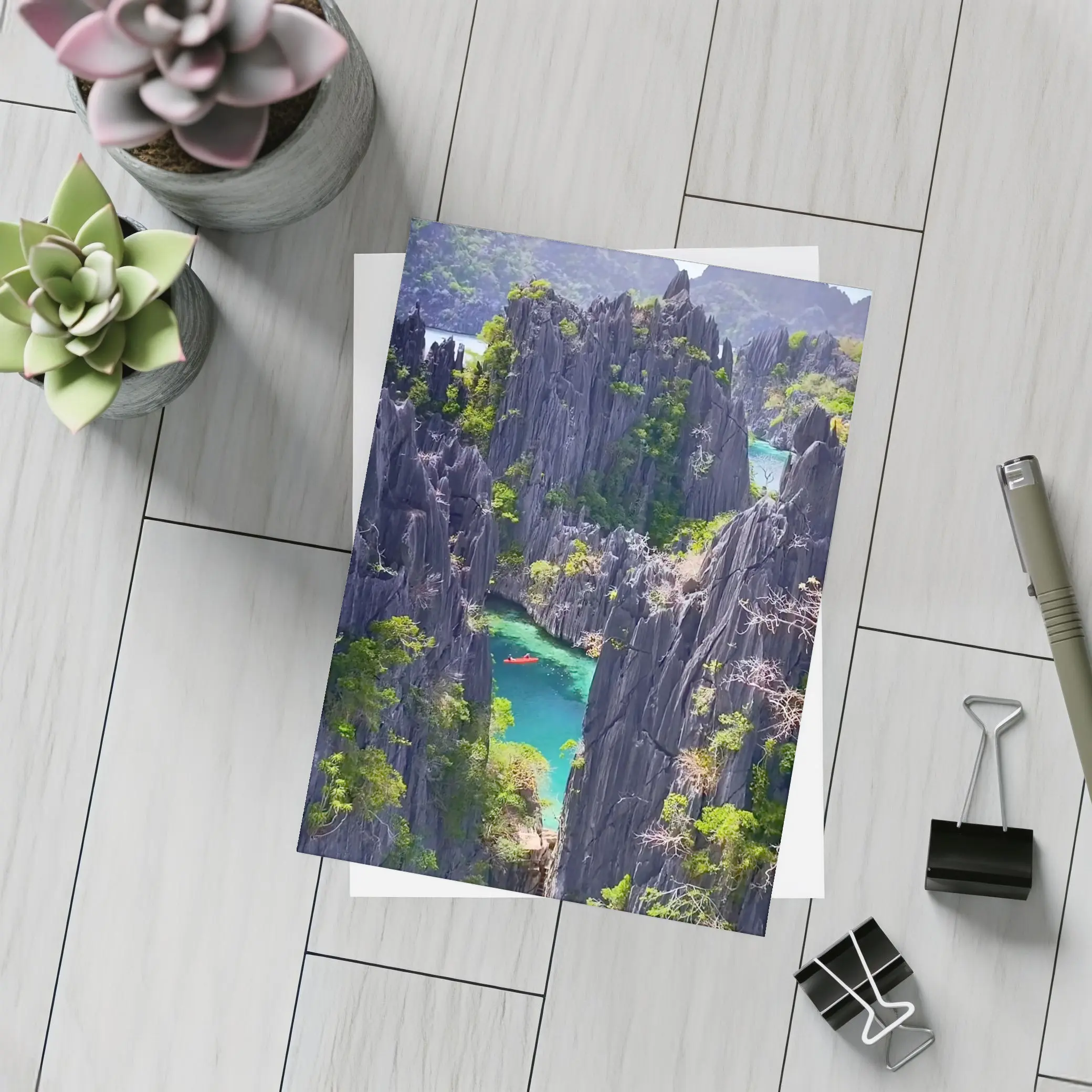 Coron Lagoon Limestone Cliffs Turquoise Water – Postcards