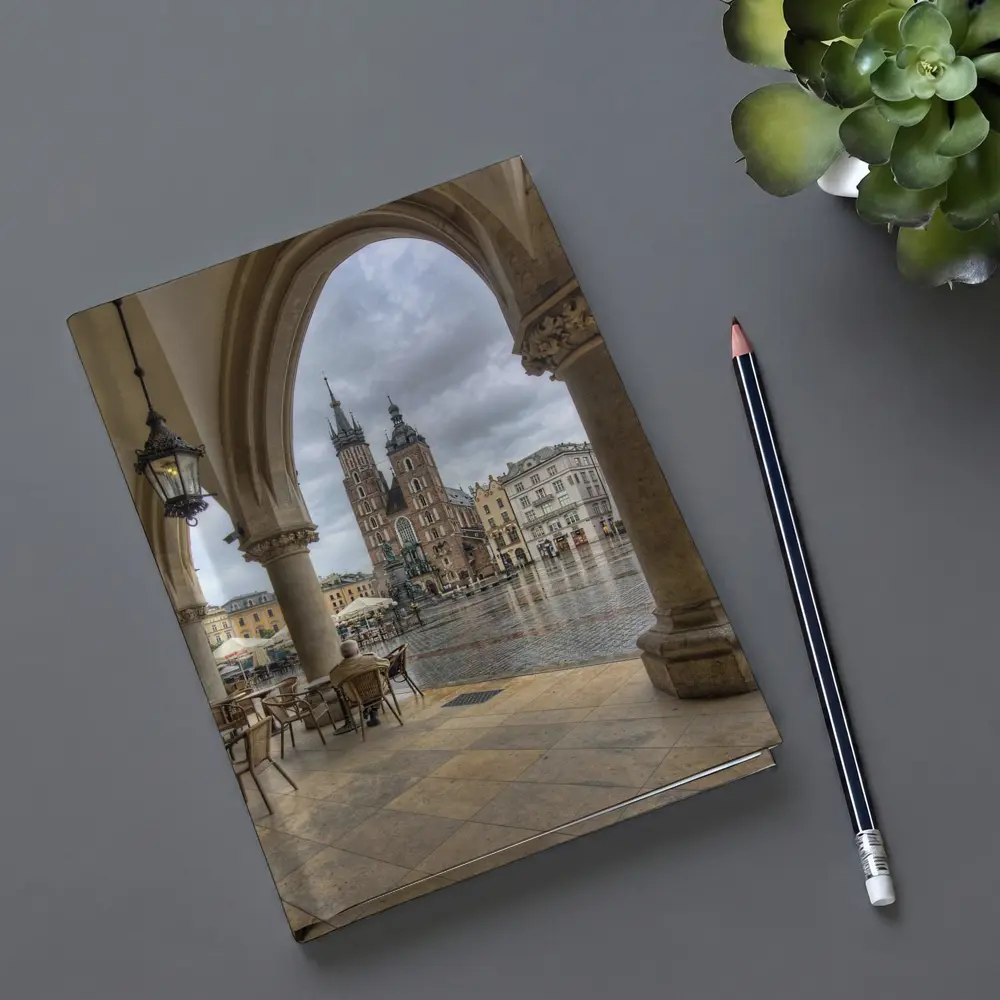 Krakow Main Square St Mary Basilica Rain – Notebooks