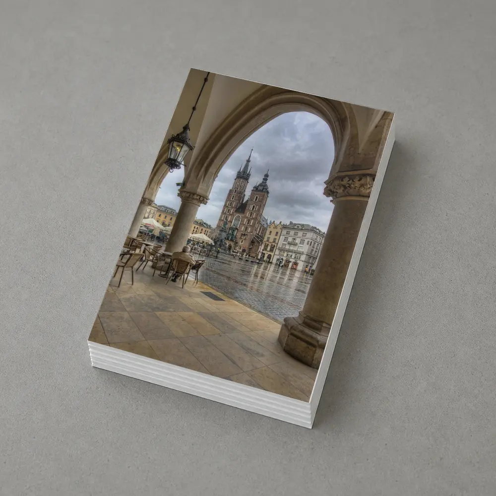 Krakow Main Square St Mary Basilica Rain – Postcards