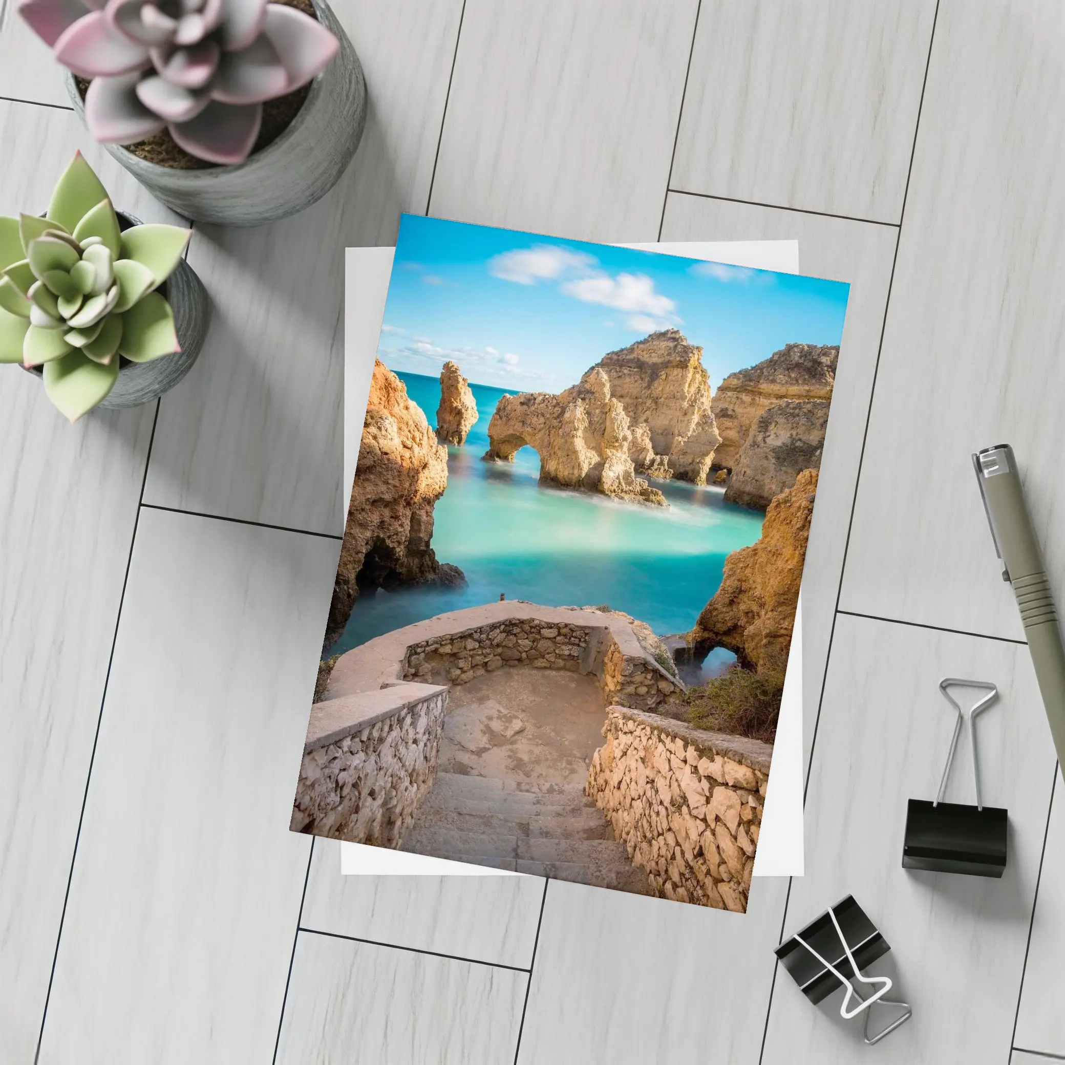 Algarve Rocky Cliffs Turquoise Ocean Portugal – Postcards