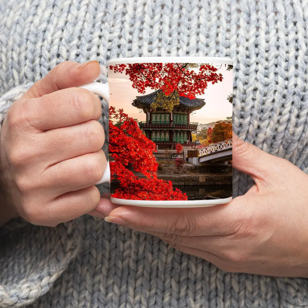 Korean Palace Pavilion Red Autumn Leaves – Mugs