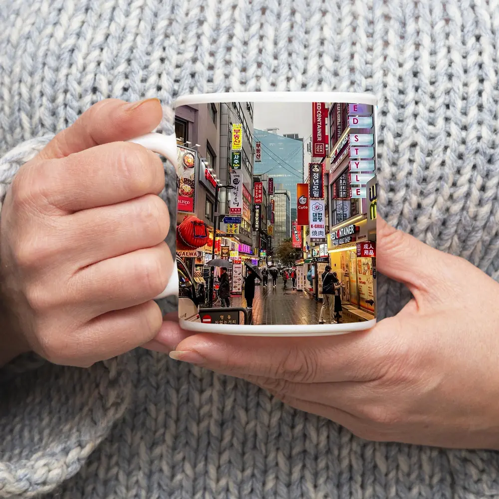 Seoul South Korea Rainy Street Night Scene – Mugs