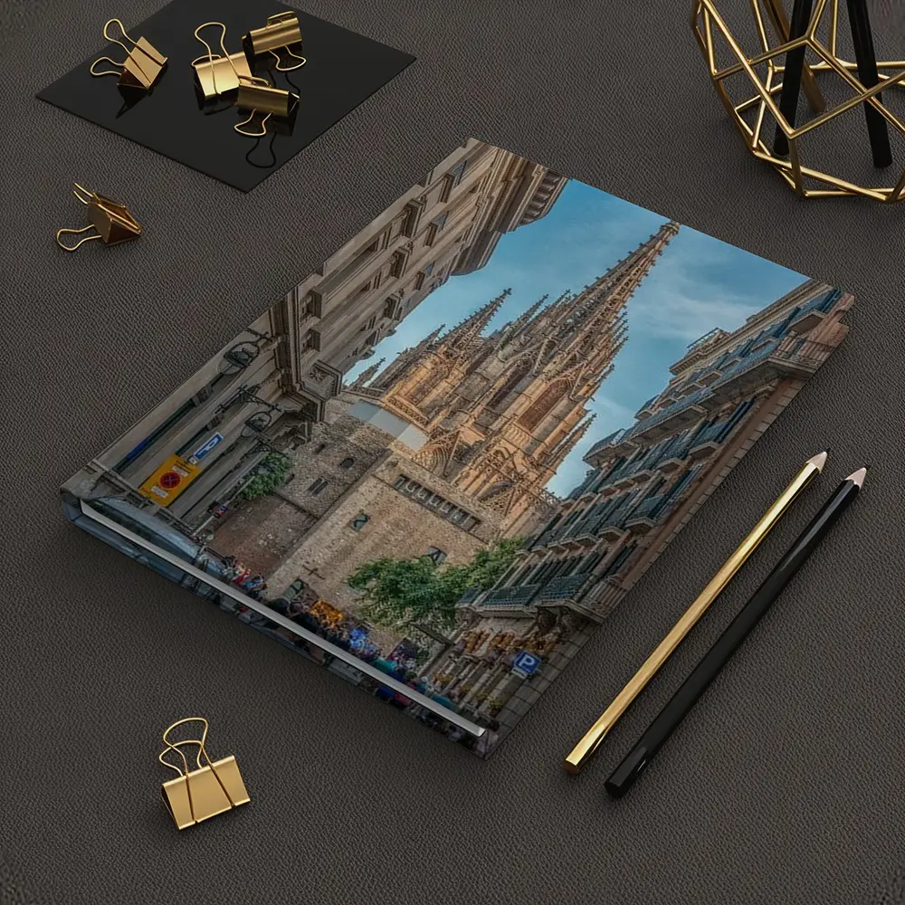 Barcelona Cathedral Gothic Spire Street View – Notebooks