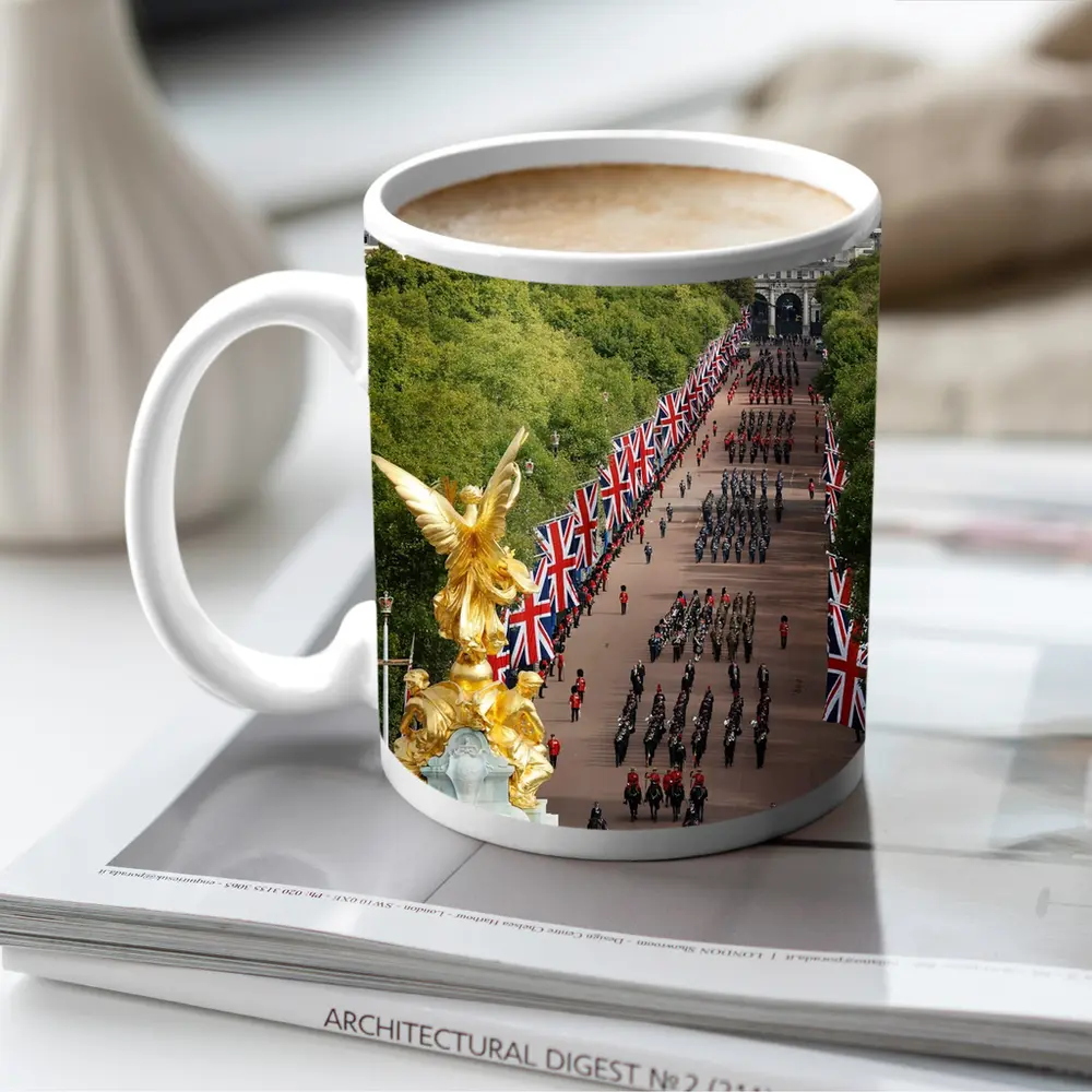 Royal Guard Parade The Mall London – Mugs