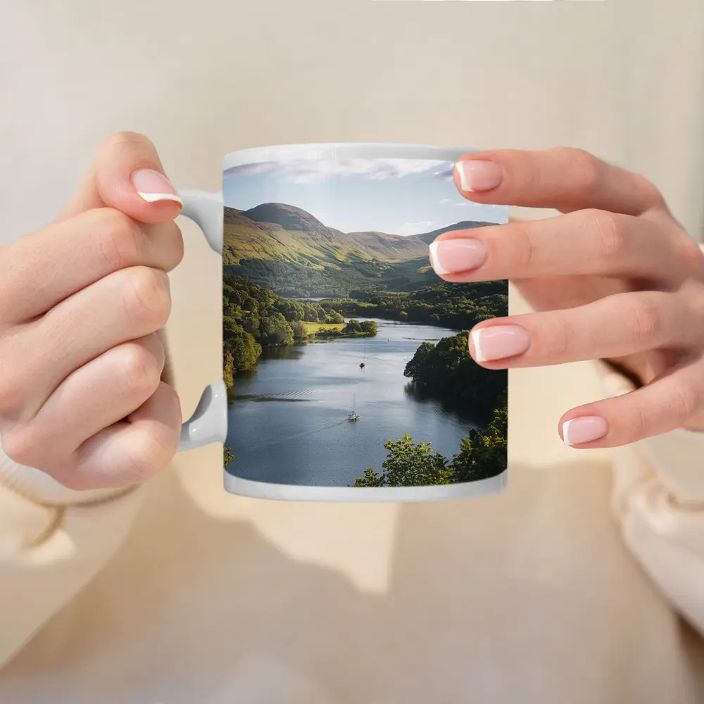 Scottish Loch Valley Green Hills Landscape – Mugs