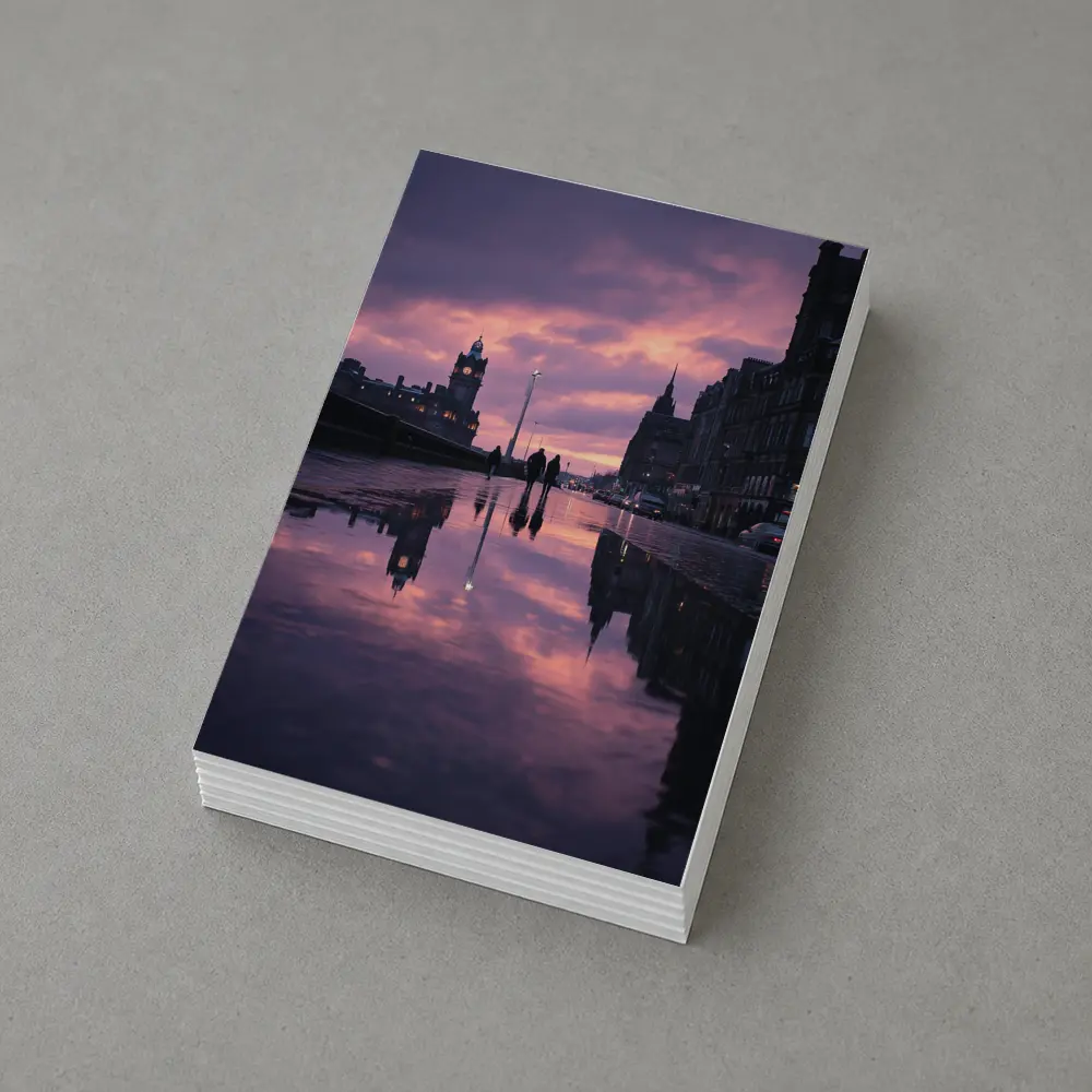 Edinburgh Princes Street Rainy Purple Sunset – Postcards