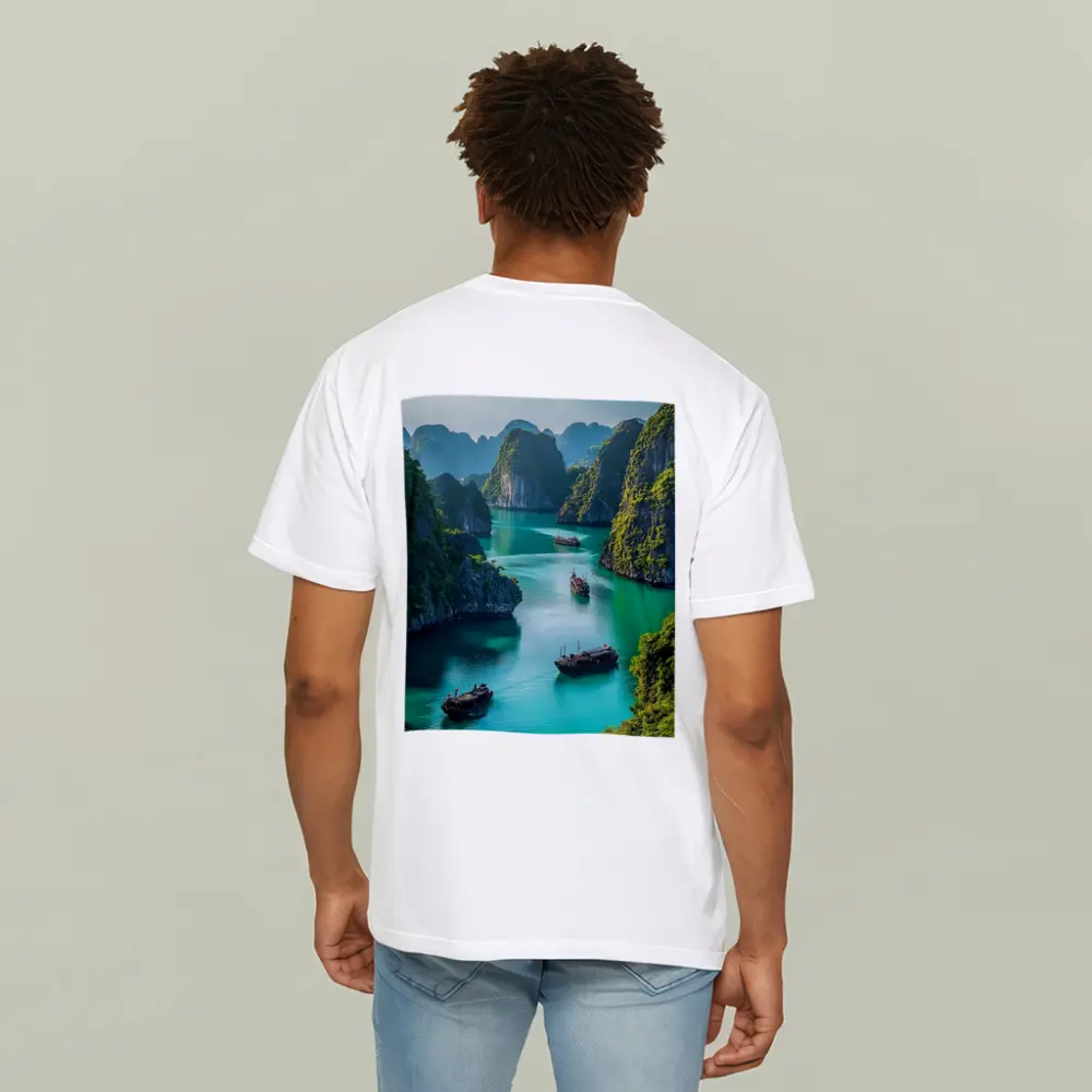 Ha Long Bay Karst Cliffs Traditional Boats Vietnam – T-Shirts