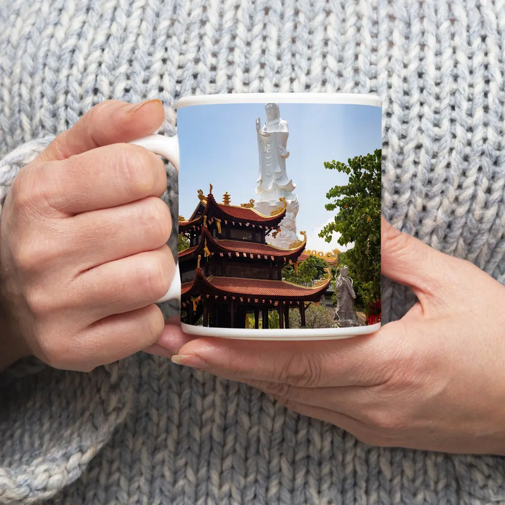Guanyin Statue Buddhist Temple Vietnam Blue Sky – Mugs