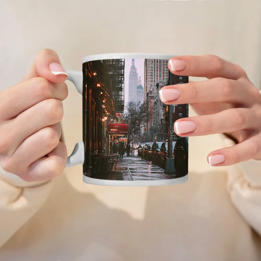 New York City Rainy Street Empire State – Mugs