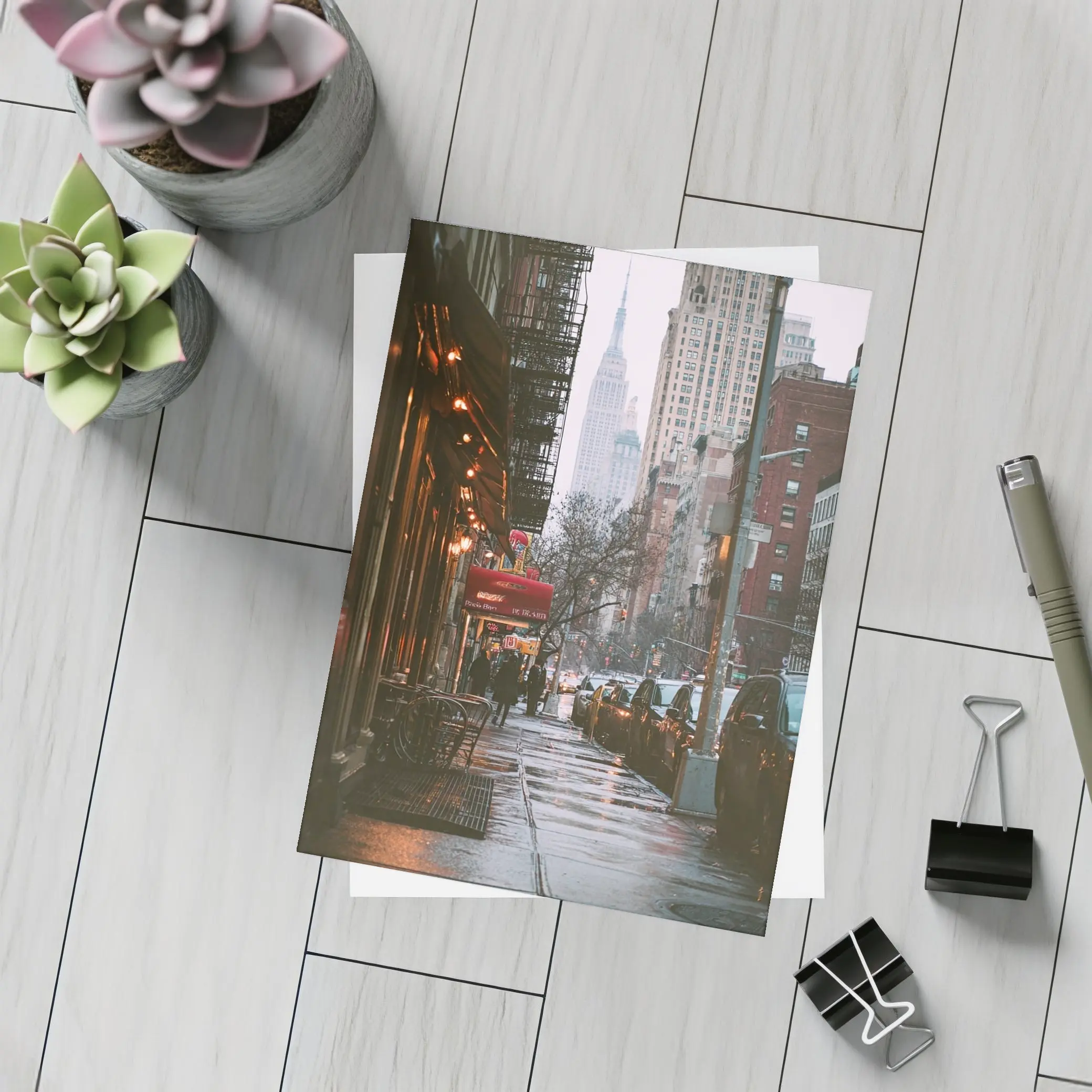 New York City Rainy Street Empire State – Postcards