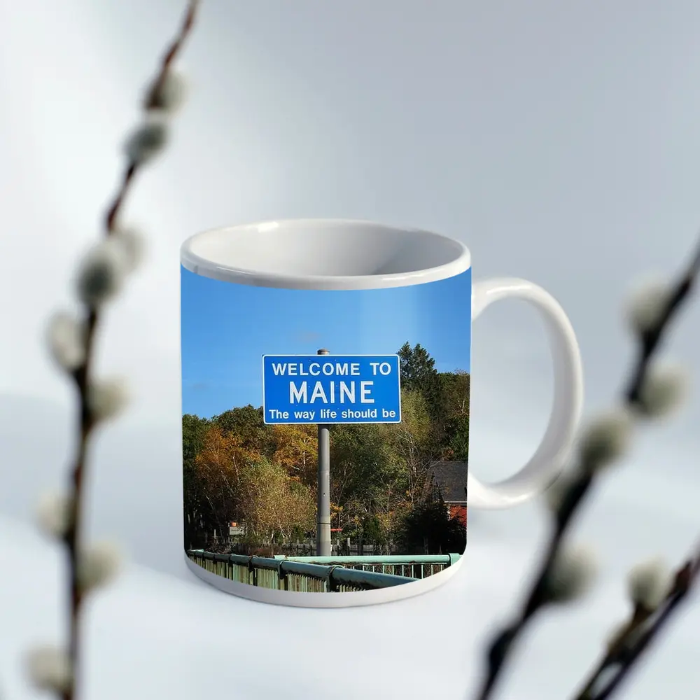 Welcome To Maine Sign Autumn Trees – Mugs
