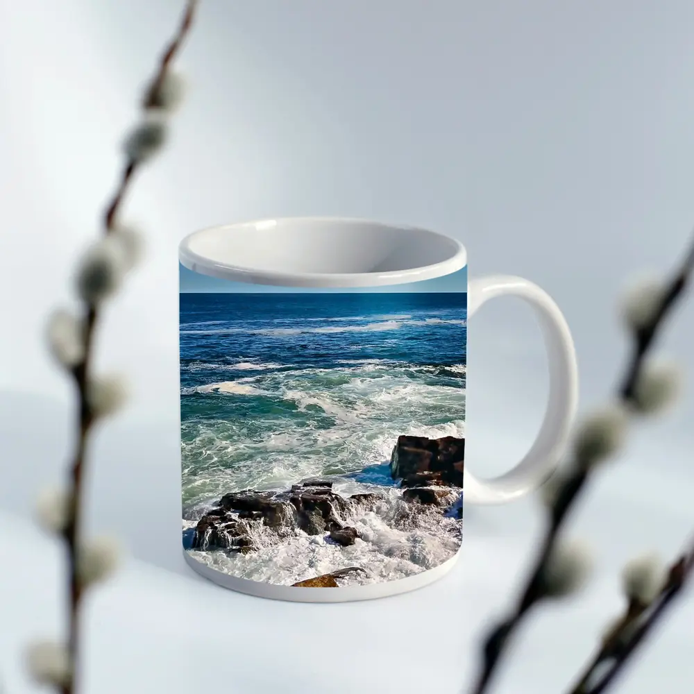 Rocky Shoreline Waves Crashing Blue Ocean – Mugs