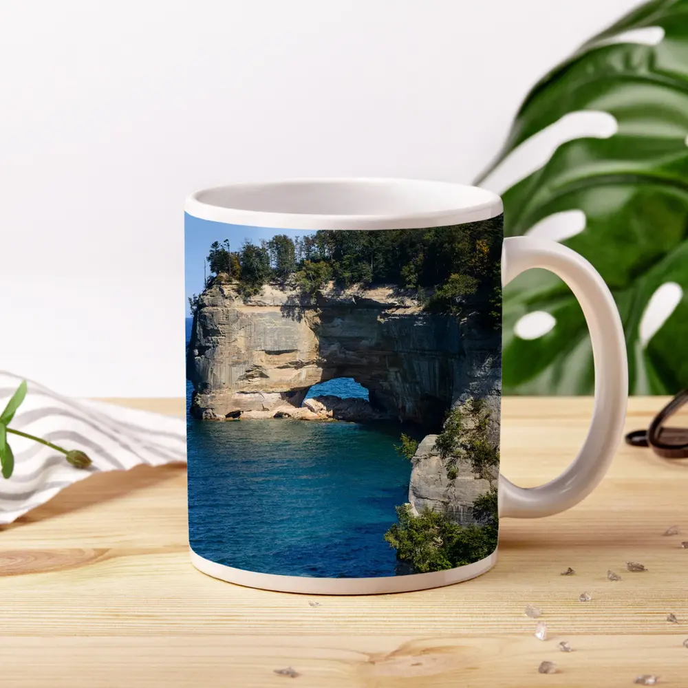 Pictured Rocks Arch Cliffs Lake Superior – Mugs