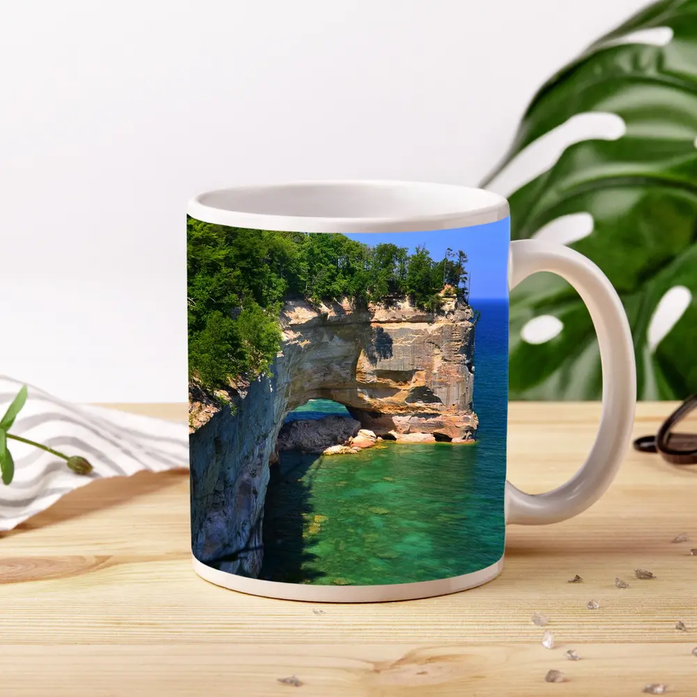 Pictured Rocks Arch Over Turquoise Lake Superior – Mugs