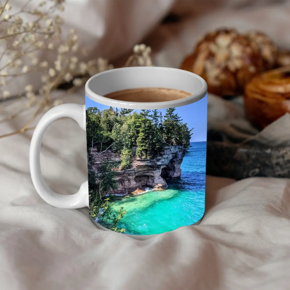 Turquoise Lake Superior Pictured Rocks Cliffs – Mugs