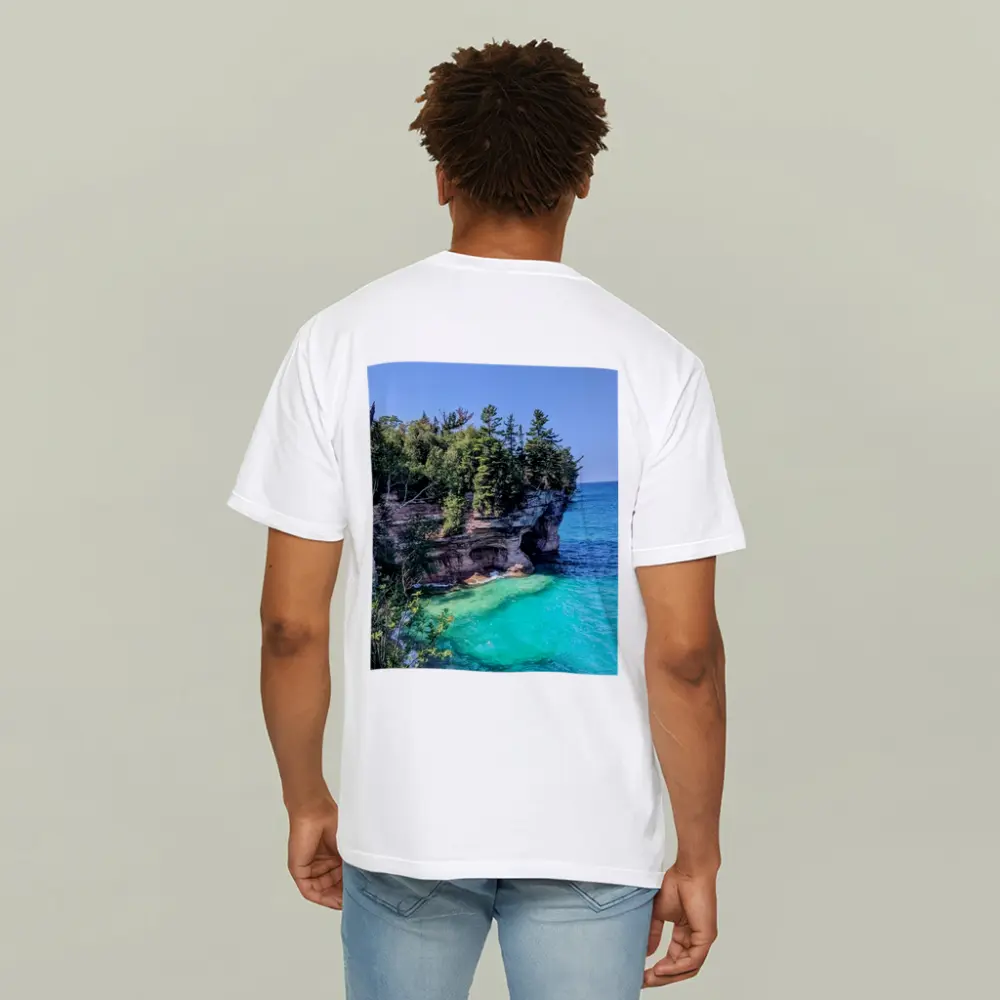 Turquoise Lake Superior Pictured Rocks Cliffs – T-Shirts