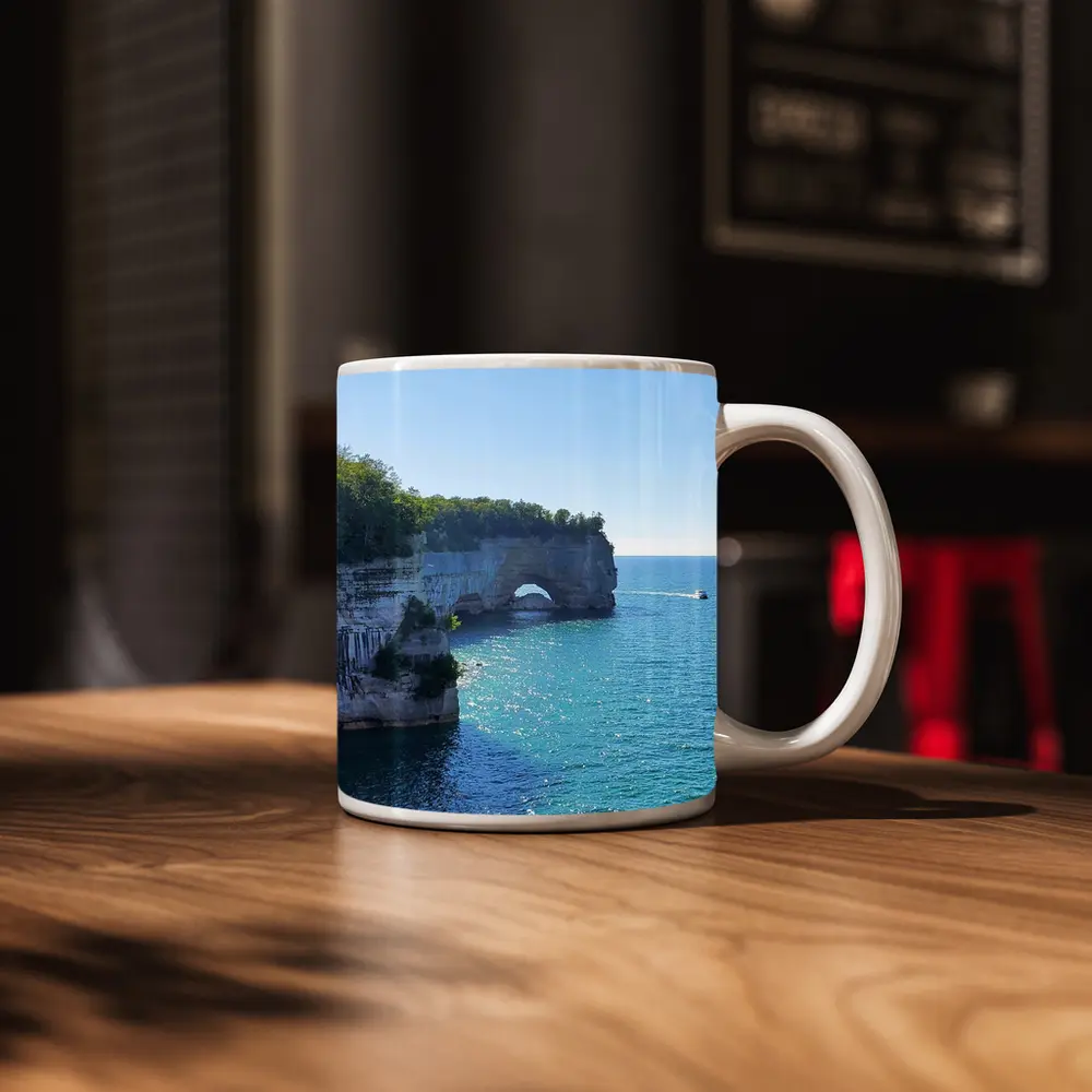 Pictured Rocks Arch Cliffs Lake Superior – Mugs