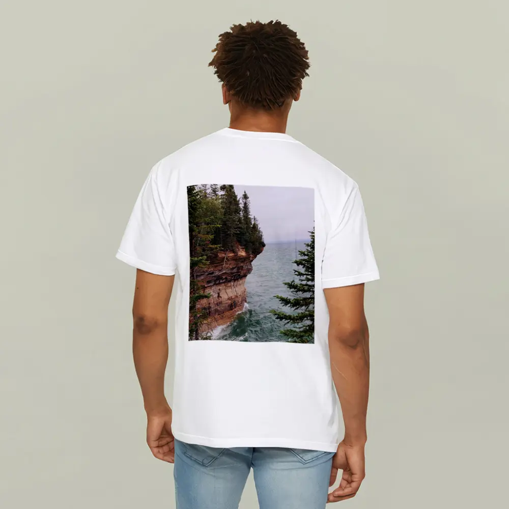 Red Sandstone Cliff Above Teal Lake – T-Shirts