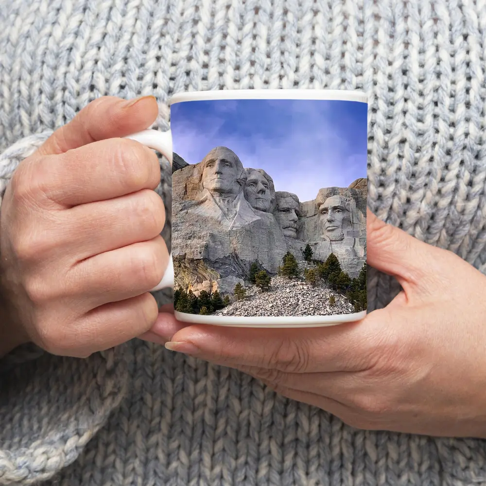 Mount Rushmore Presidents Carved Stone Monument – Mugs