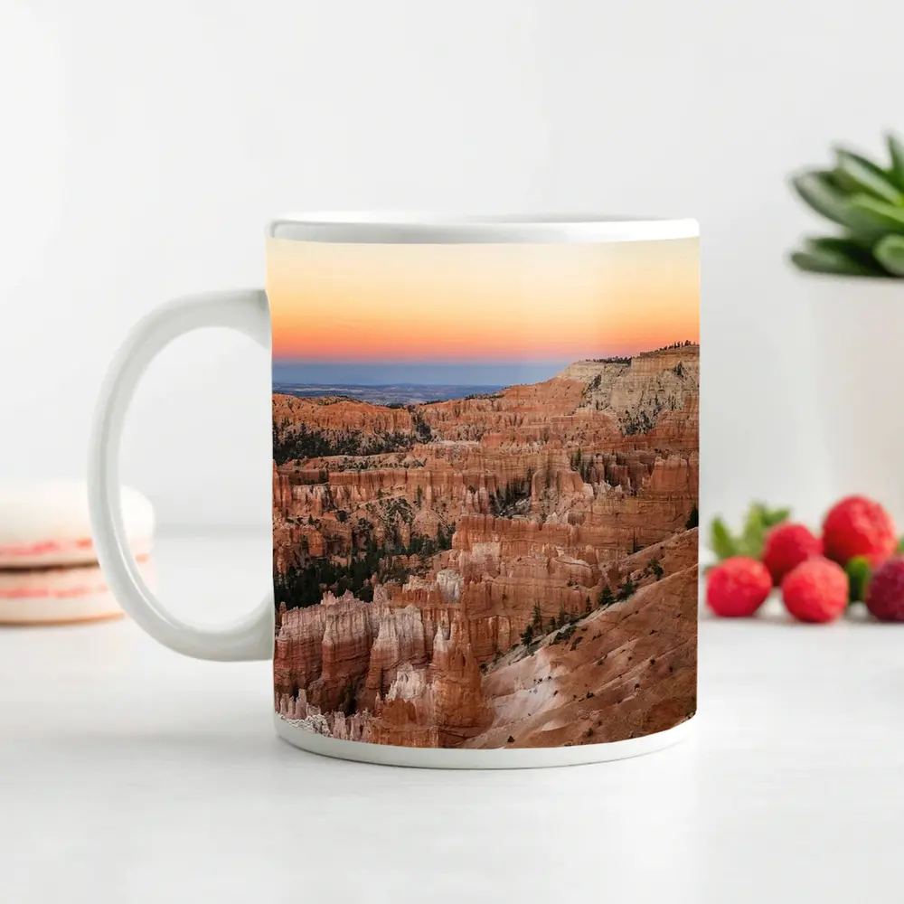 Bryce Canyon Hoodoos at Sunset Glow – Mugs