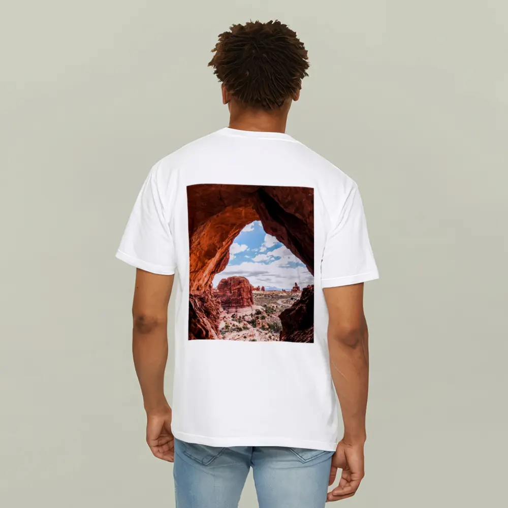 Arches National Park Red Rock Canyon View – T-Shirts