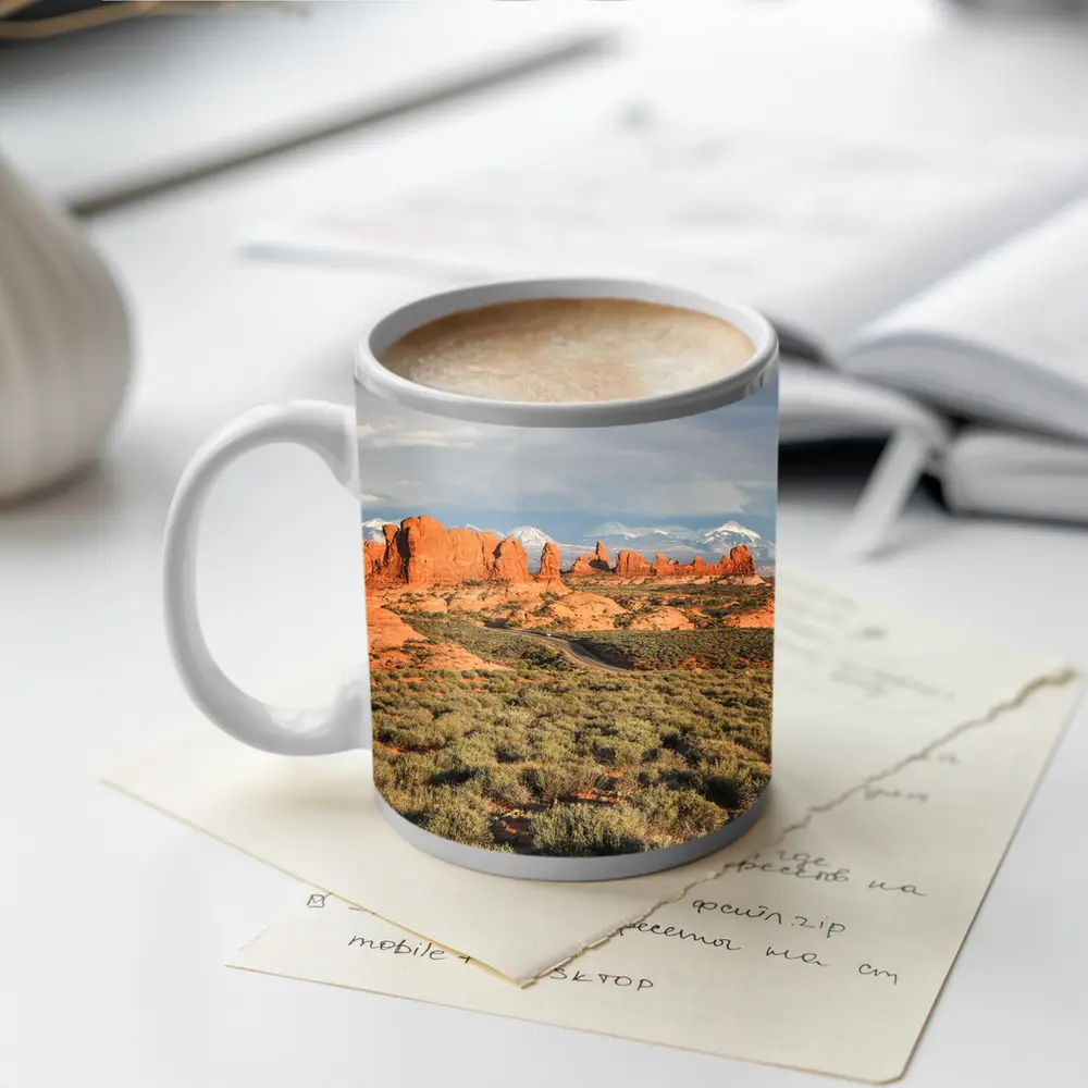 Arches National Park Red Rock Desert Landscape – Mugs