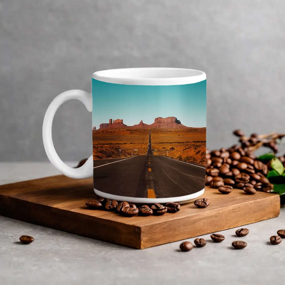 Monument Valley Desert Road Southwest Landscape – Mugs