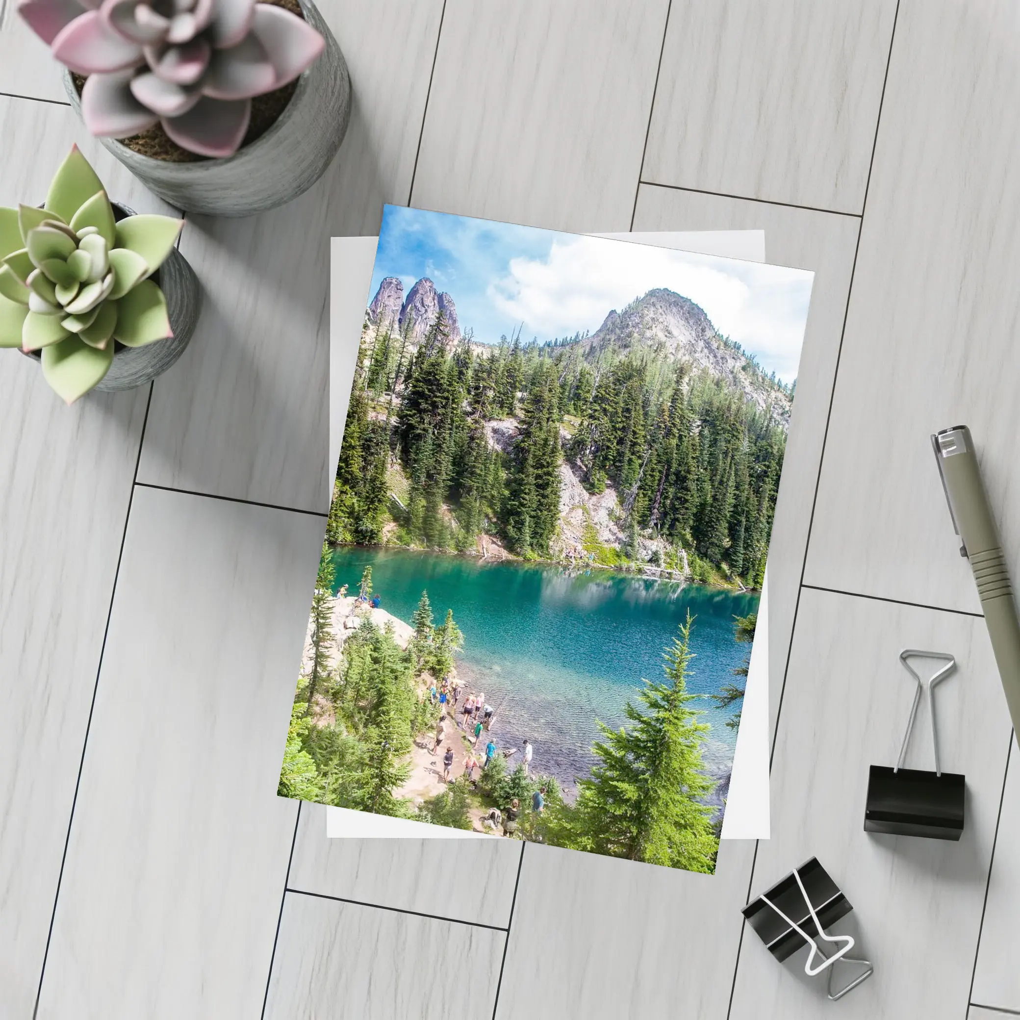 Alpine Lake Rocky Mountain Forest Hikers – Postcards