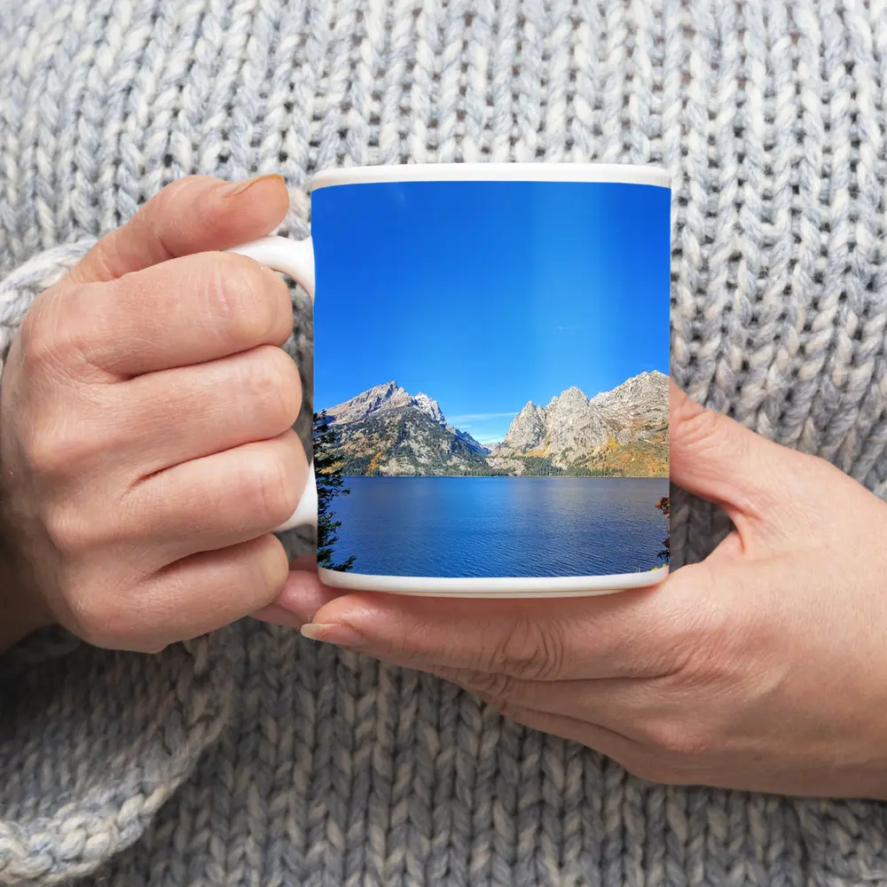 Grand Teton Mountains Blue Lake Autumn View – Mugs