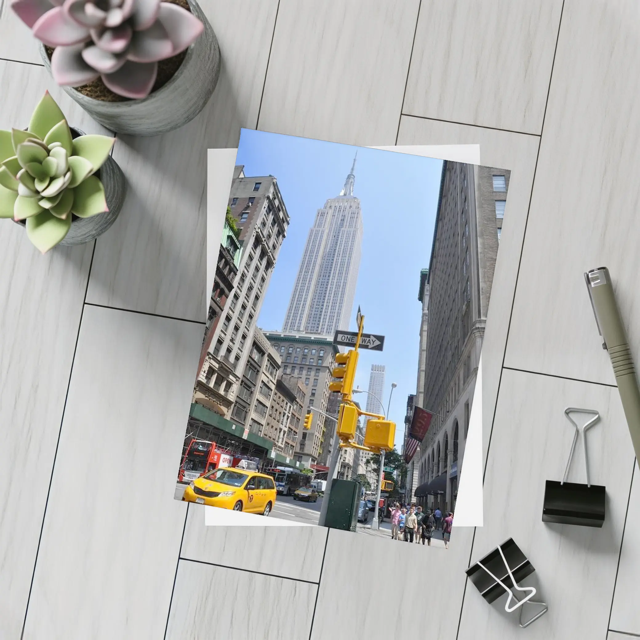 Empire State Building New York City Street – Postcards