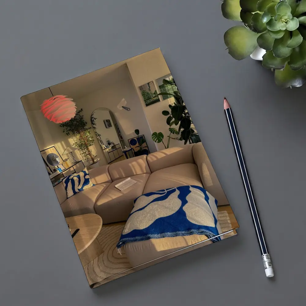 Cozy Modern Living Room Blue Accents – Notebooks