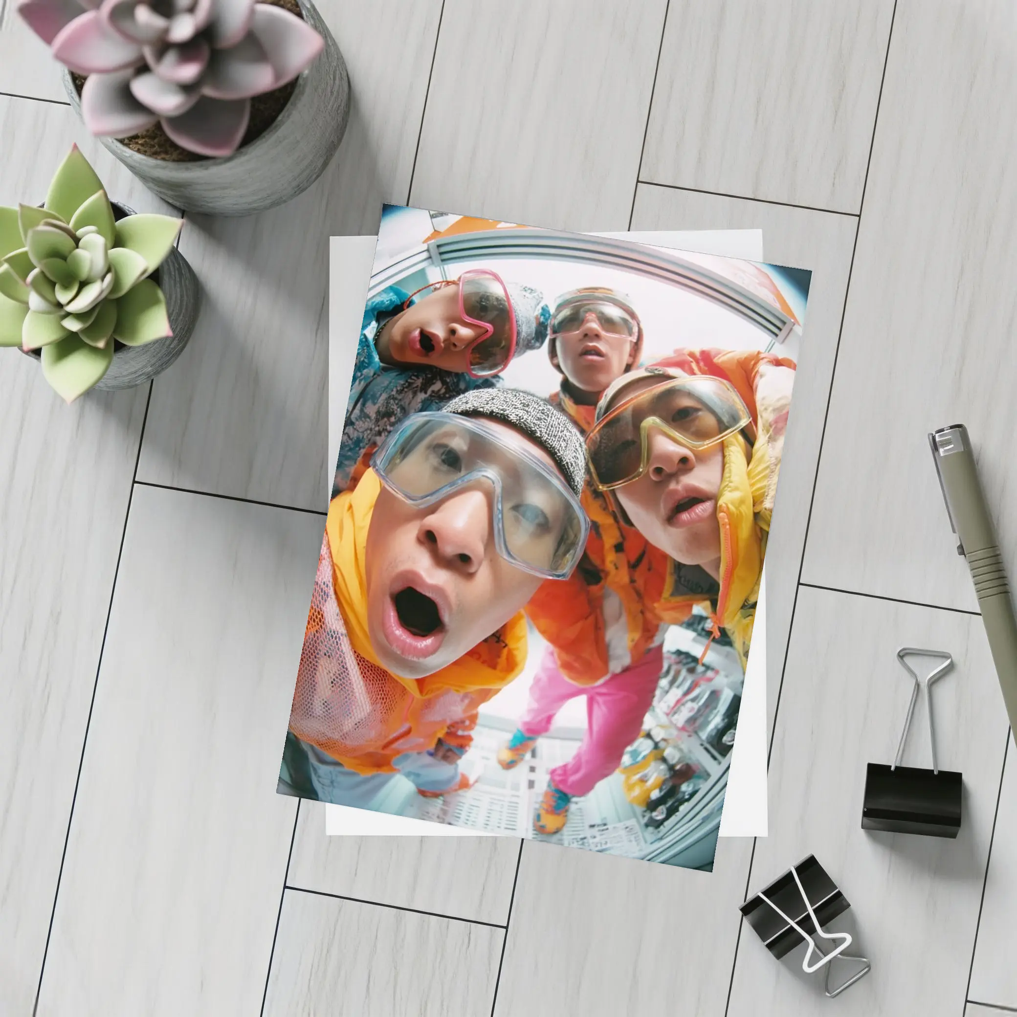 Y2K Streetwear Friends Fish Eye Lens – Postcards