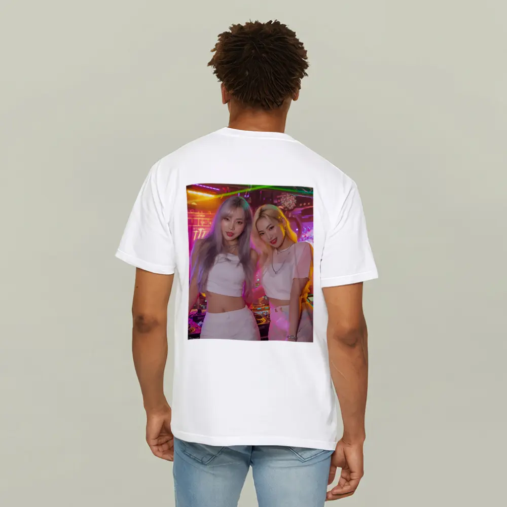 Two K-Pop Girls Neon Club Night – T-Shirts