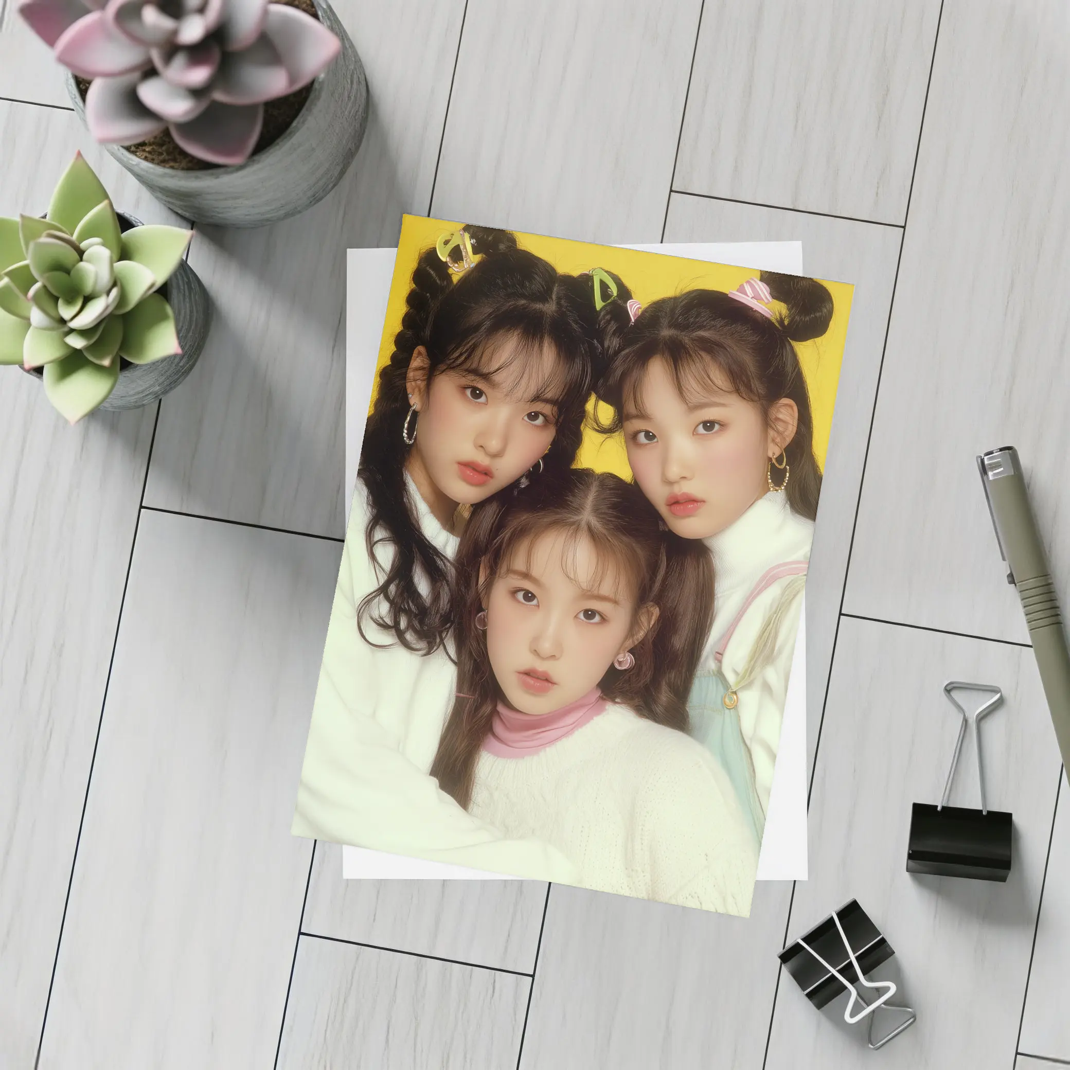 K Pop Girl Group Yellow Background Portrait – Postcards