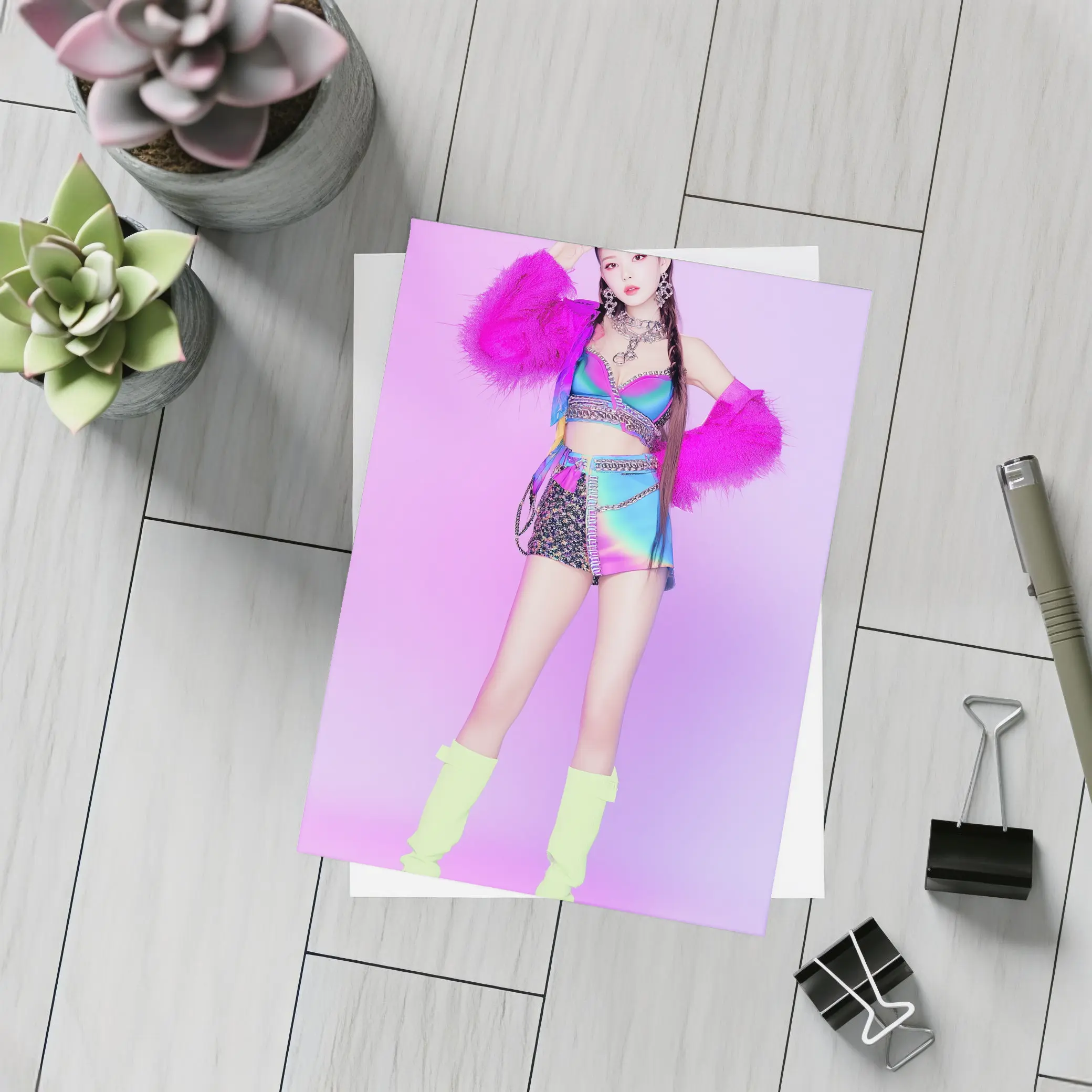 K-Pop Girl Colorful Fashion Purple Background – Postcards