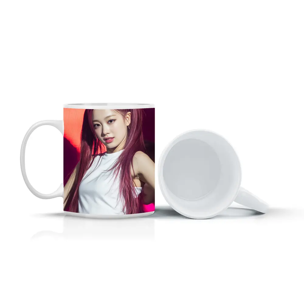 K-Pop Girl Pink Hair Stage Performance – Mugs