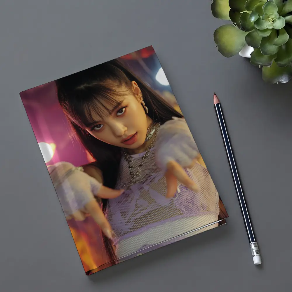 K-Pop Idol Girl Purple Stage Performance – Notebooks