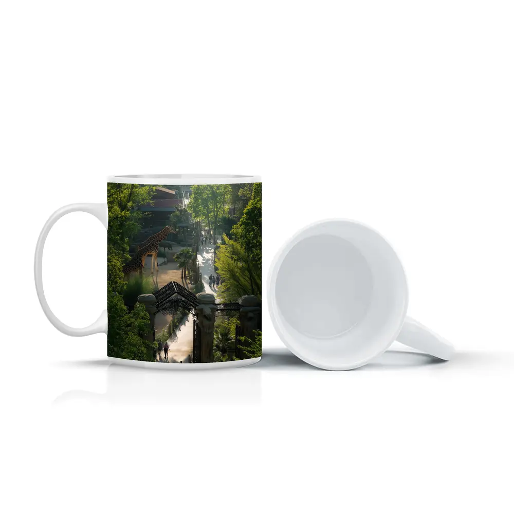 Giraffe At Zoo Gate Green Trees – Mugs