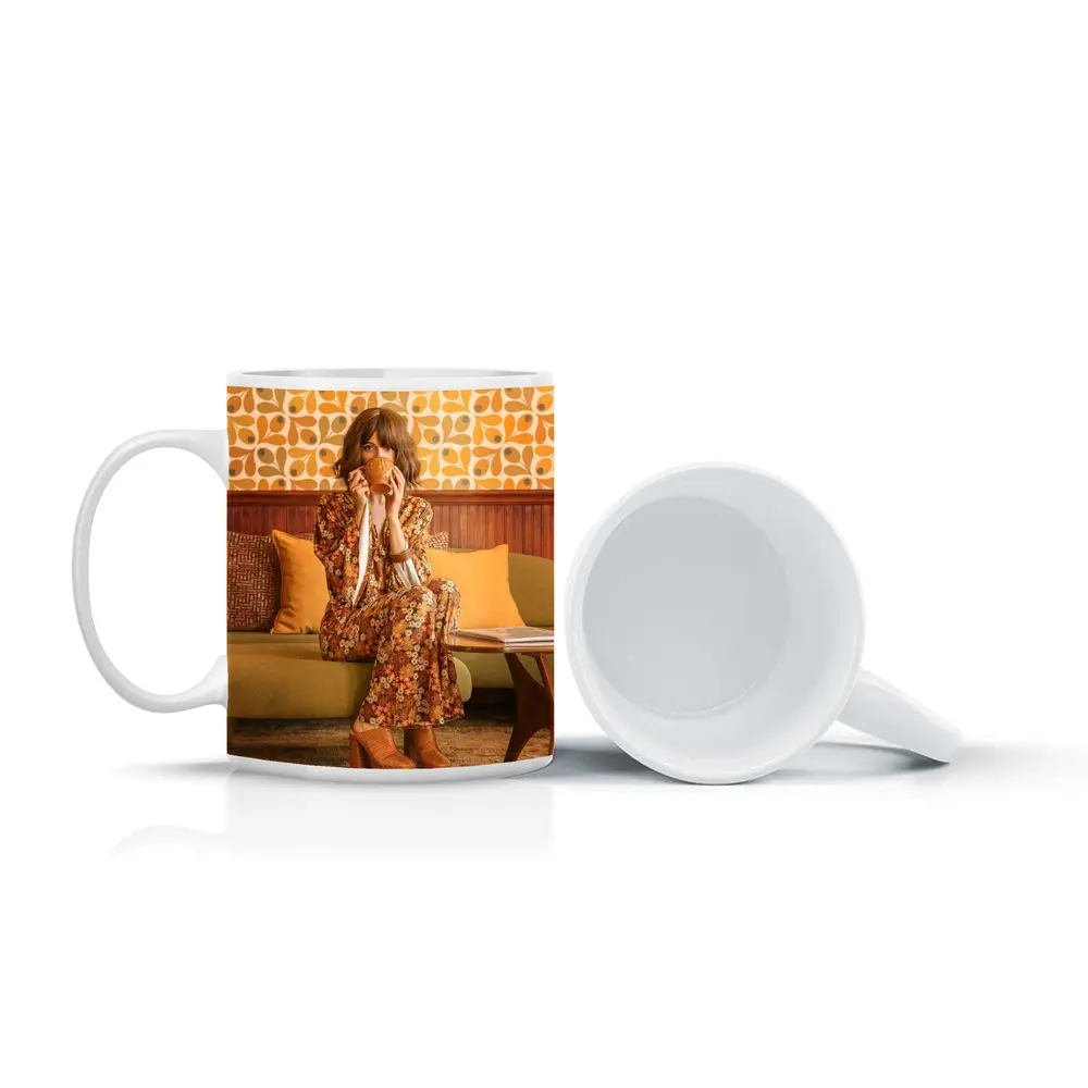 Retro Floral Dress Woman Seventies Interior – Mugs