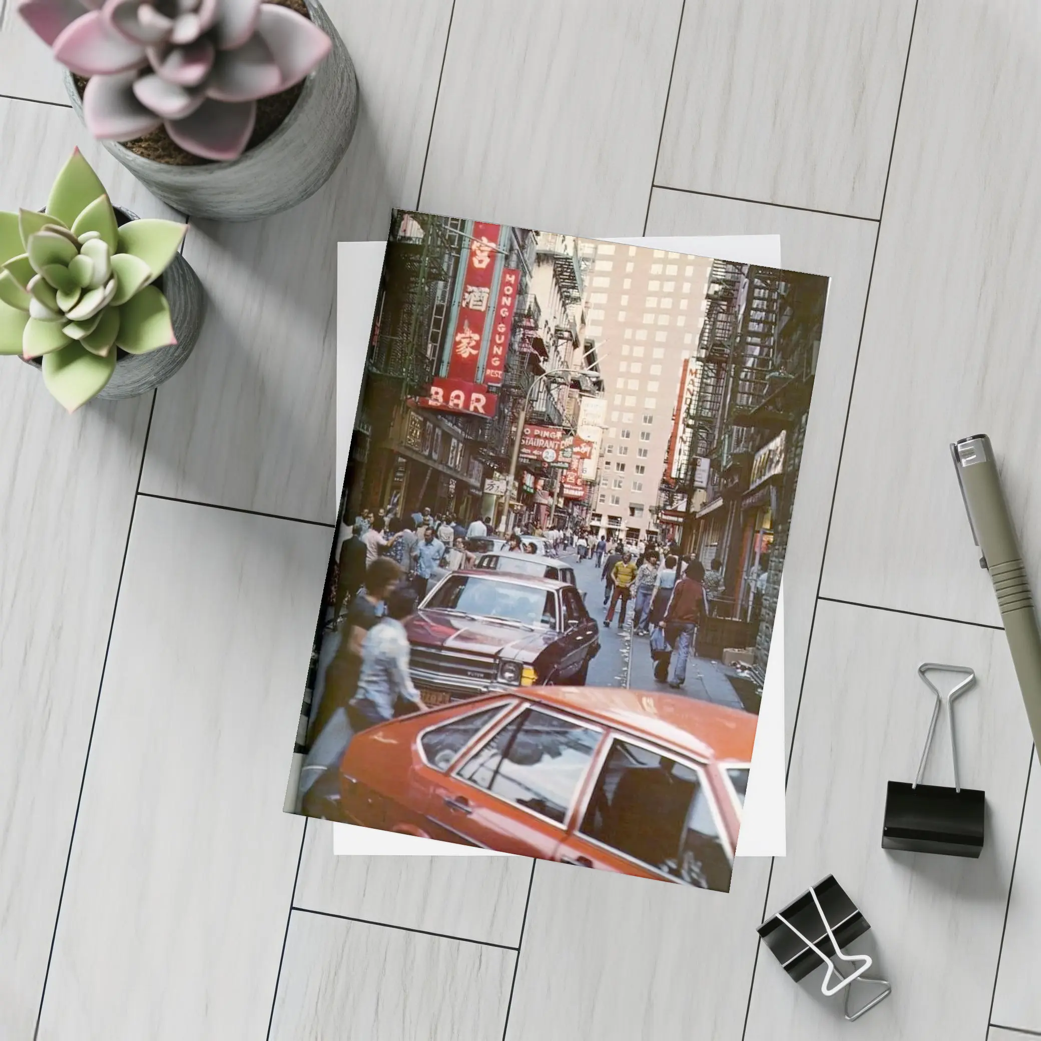New York Chinatown Busy Street Retro Scene – Postcards