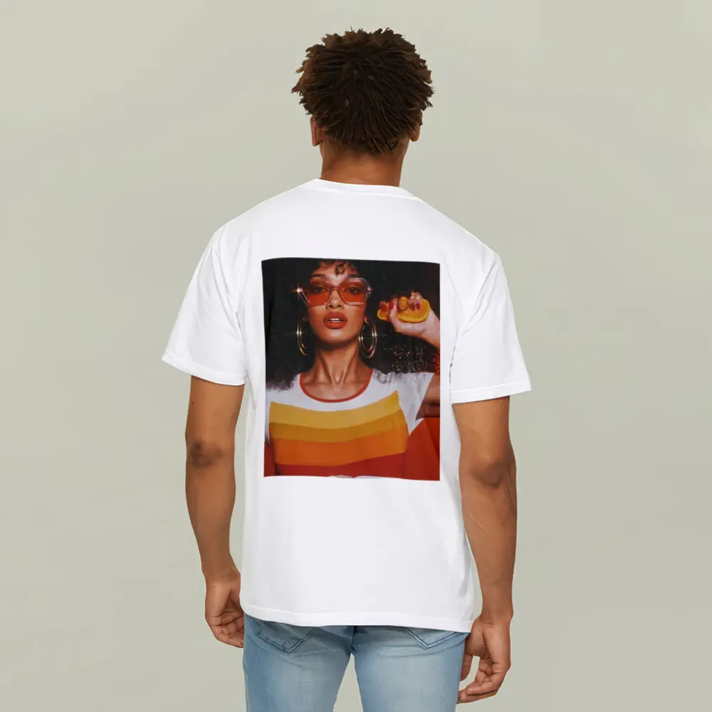 Retro Seventies Woman With Orange Sunglasses – T-Shirts