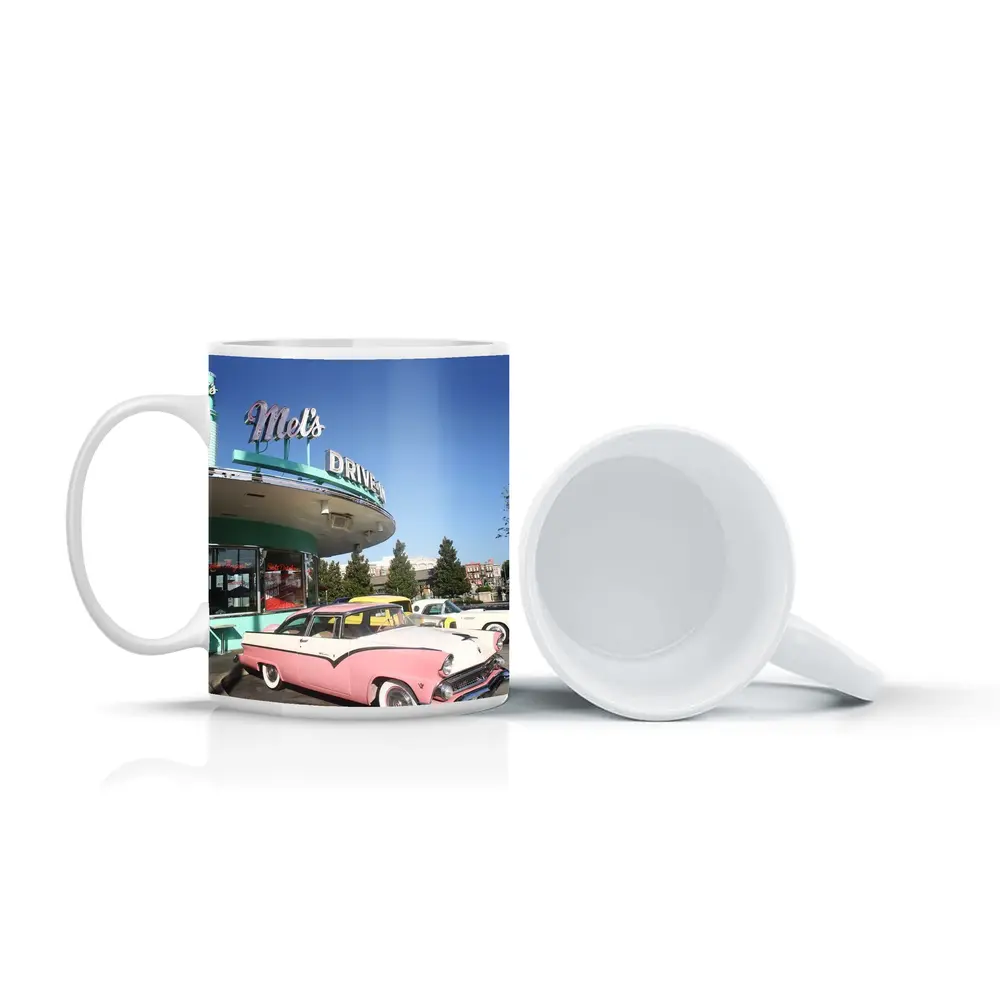 Pink Ford Crown Victoria at Mels Diner – Mugs