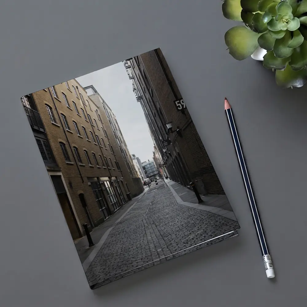 London Cobblestone Alley Brick Buildings Street – Notebooks