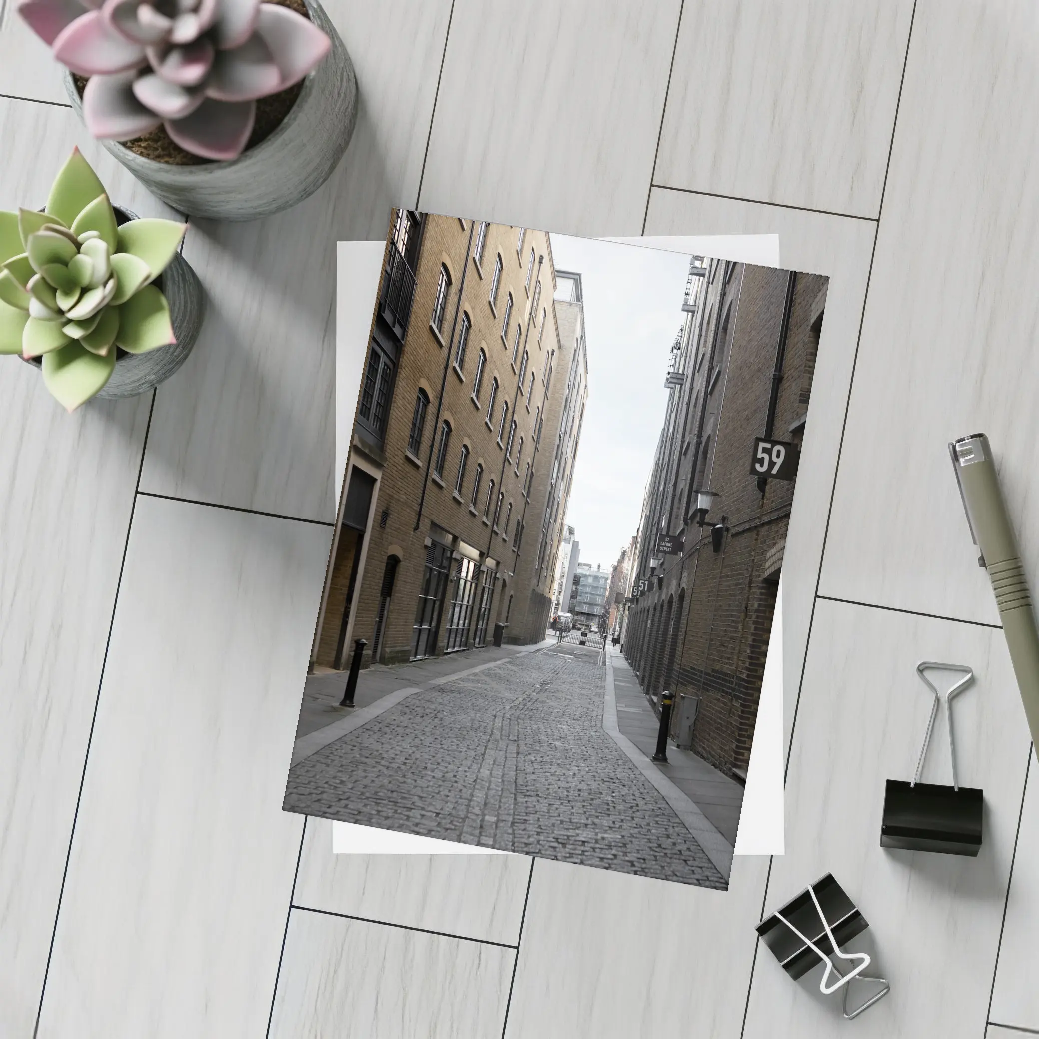 London Cobblestone Alley Brick Buildings Street – Postcards