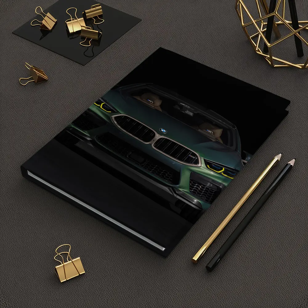 BMW M8 Dark Green Front View Night – Notebooks