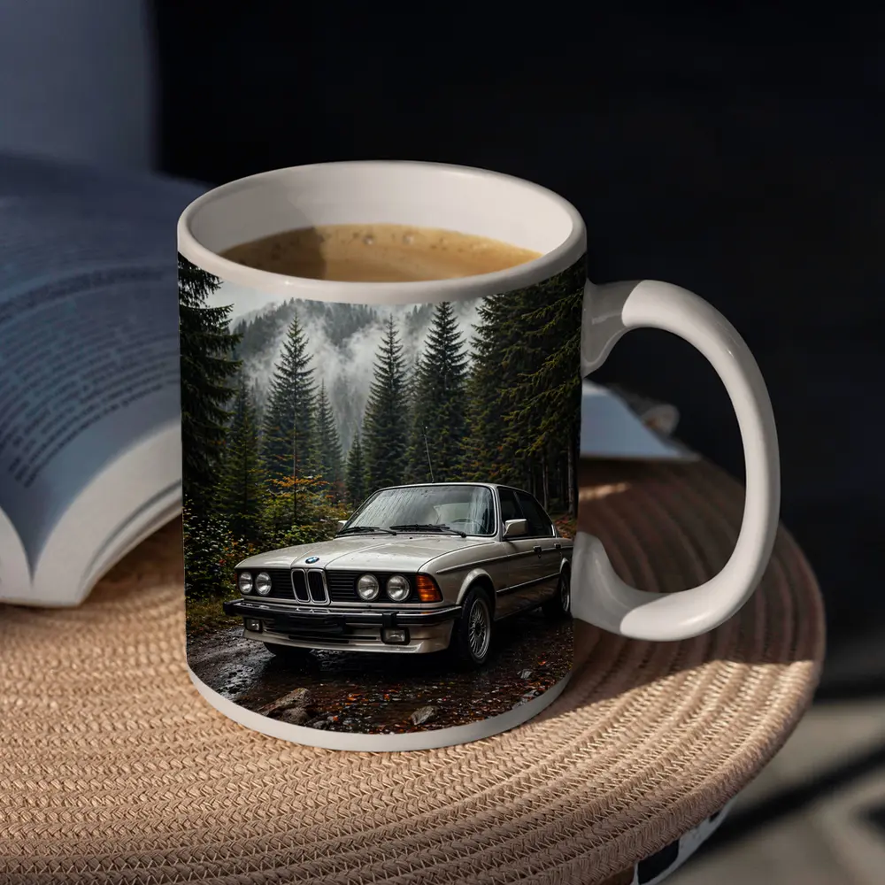 BMW E28 Classic Sedan Foggy Forest – Mugs