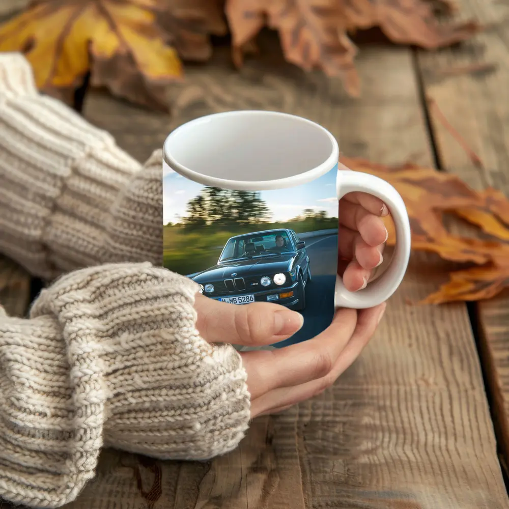 BMW M5 E28 Classic Black Road Drive – Mugs
