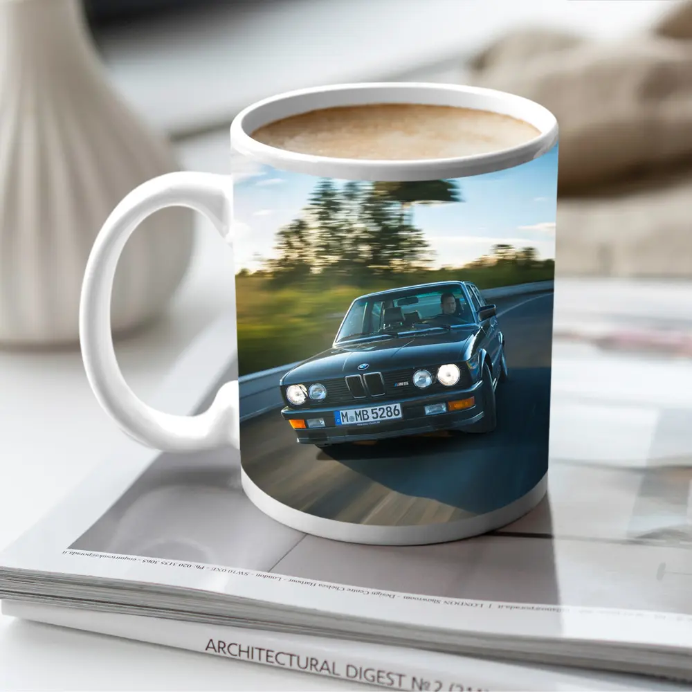 BMW M5 E28 Classic Black Road Drive – Mugs